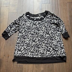 Style & co Leopard Print Black and Gray Top with collar gems, size 2XL